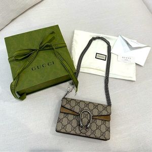 Gucci Dionysus GG Supreme Super Mini Bag